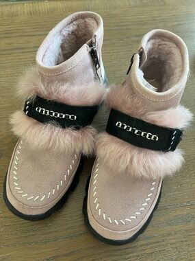 UGG Pink Suede Fluff Punk Ankle Boots with Faux Fur Trim and Black Strap Size 6